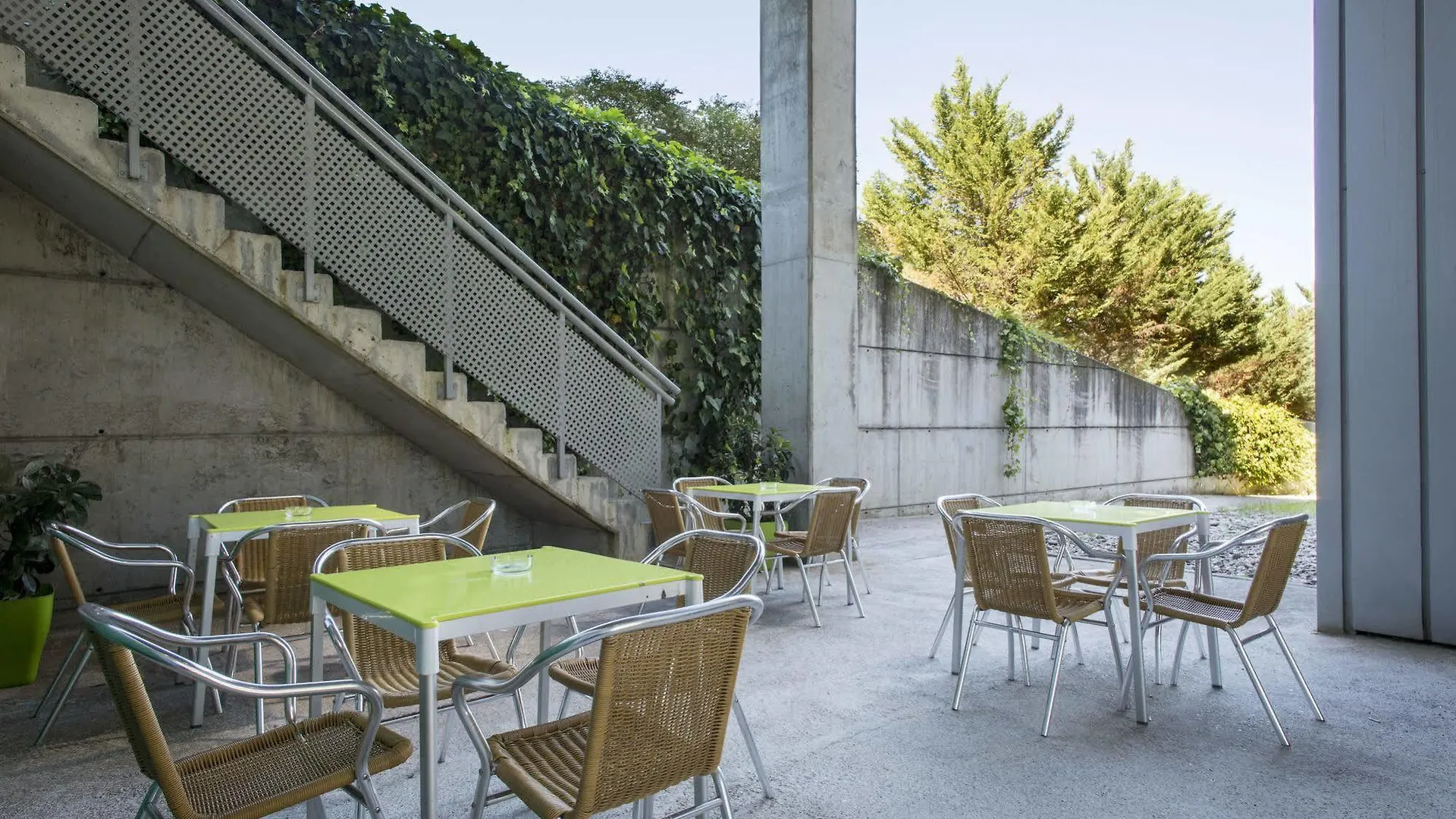 Residencia Universitaria Resa Campus De Montilivi Girona Albergue